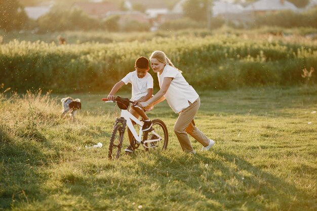 Jak aktywne spędzanie czasu z rodziną wpływa na promowanie zdrowego trybu życia?